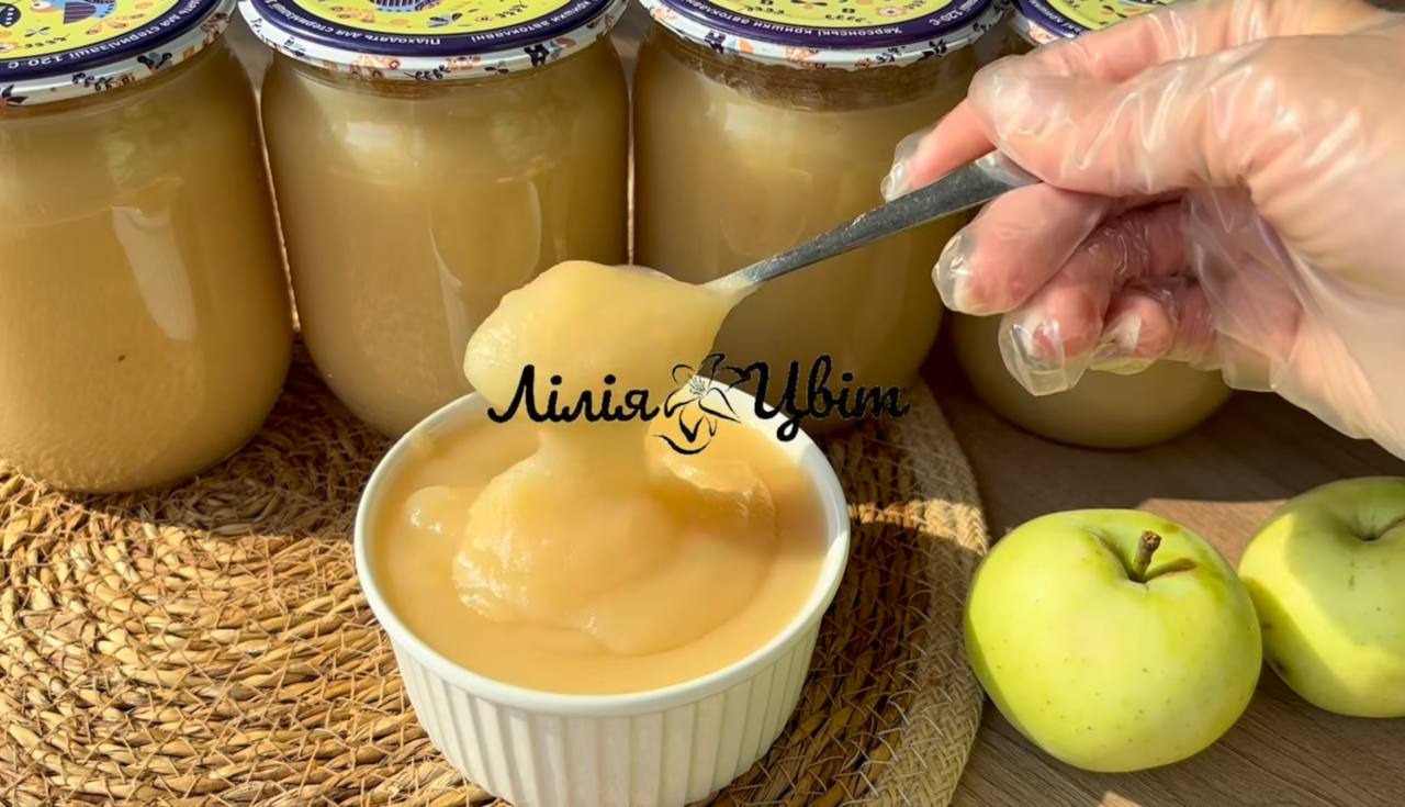 Смачний крем з яблук на зиму: ви будете їсти його ложками